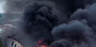 Пожар в Одинцово: горит здание на Баковской ул.