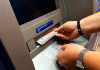 Банки ограничат выдачу наличных в банкоматах
