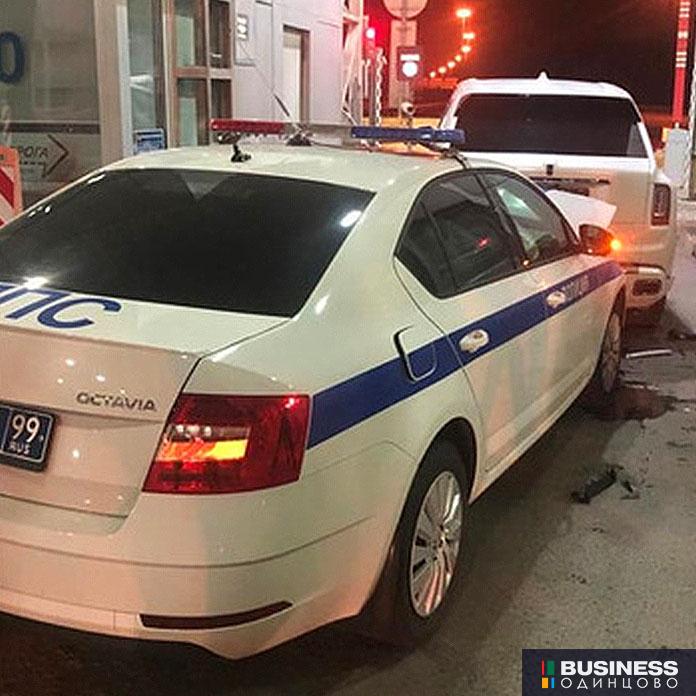 Машина ДПС протаранила Роллс Ройс