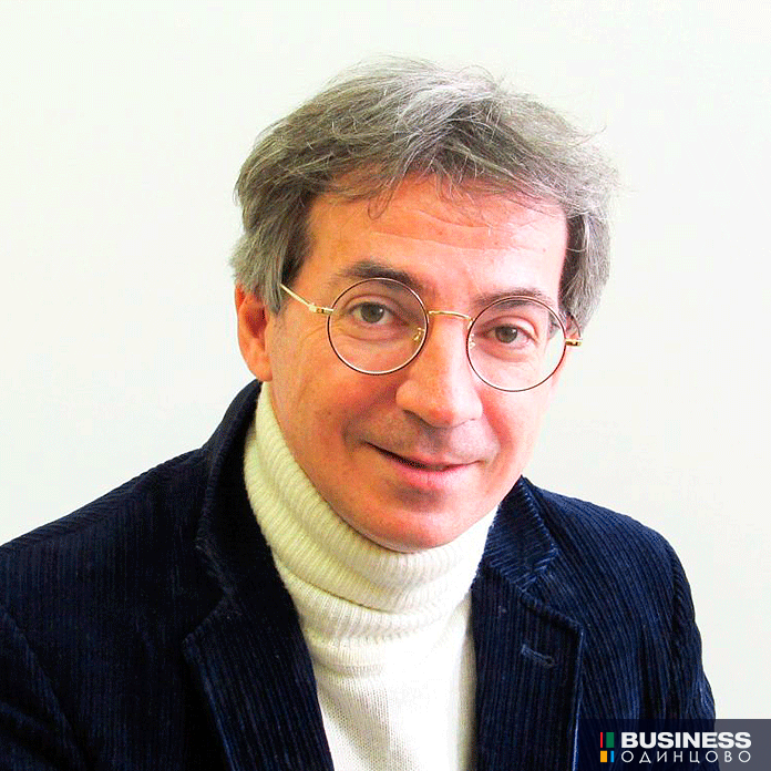 Профессор, доктор психологических наук, главный научный сотрудник Института изучения детства, семьи и воспитания РАО Илья Слободчиков Профессор, доктор психологических наук, главный научный сотрудник Института изучения детства, семьи и воспитания РАО Илья Слободчиков