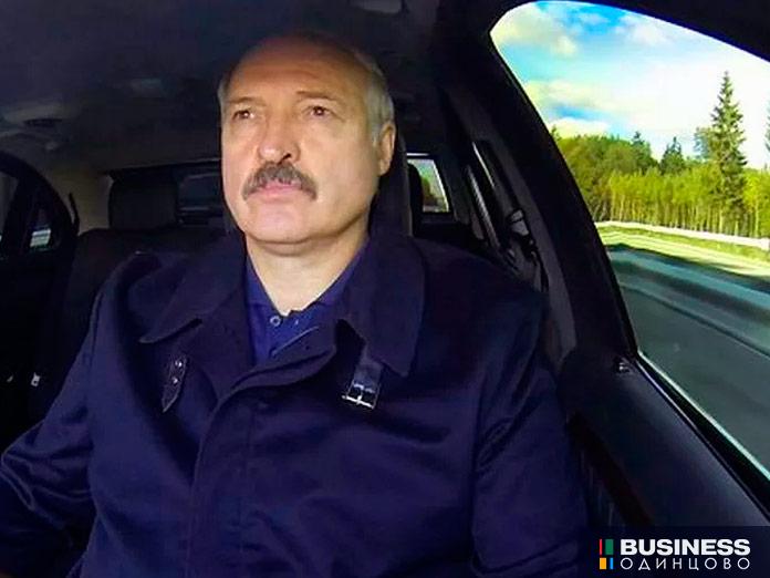 Какая машина у лукашенко. Смотреть фото Какая машина у лукашенко. Смотреть картинку Какая машина у лукашенко. Картинка про Какая машина у лукашенко. Фото Какая машина у лукашенко