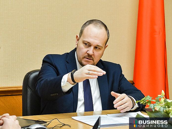 Председатель комитета по вопросам транспортной инфраструктуры, связи и информатизации Олег Григорьев