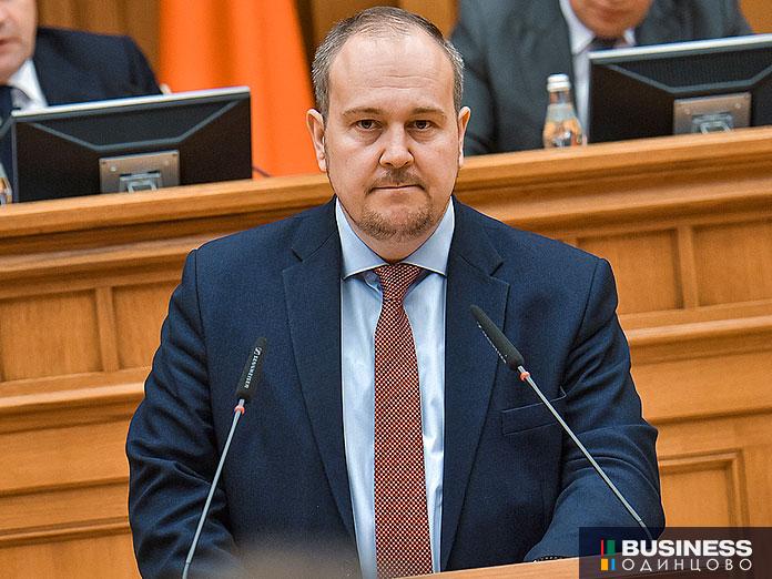 Председатель комитета по вопросам транспортной инфраструктуры, связи и информатизации Олег Григорьев