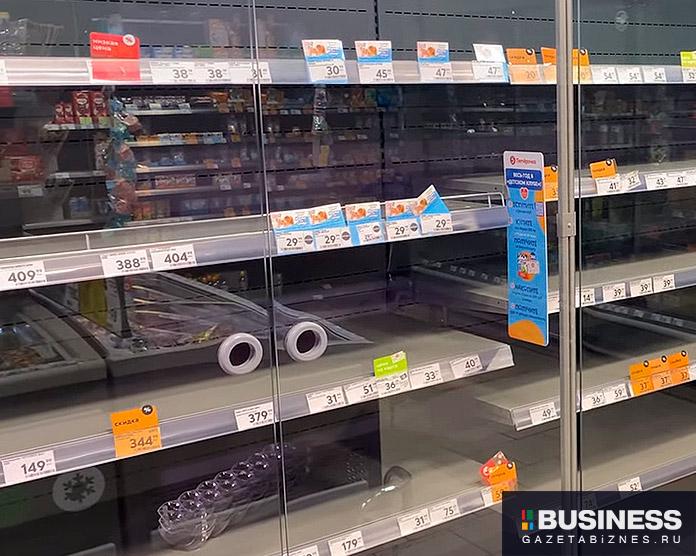 Пустые полки в Пятерочке Пустые полки в Пятерочке