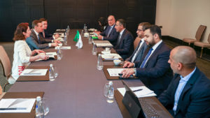 Министр промышленности Саудовской Аравии провёл переговоры с ведущими российскими компаниями о сотрудничестве в промышленной и горнодобывающей сферах.